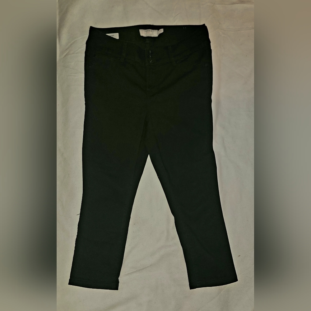 Torrid black jegging crop